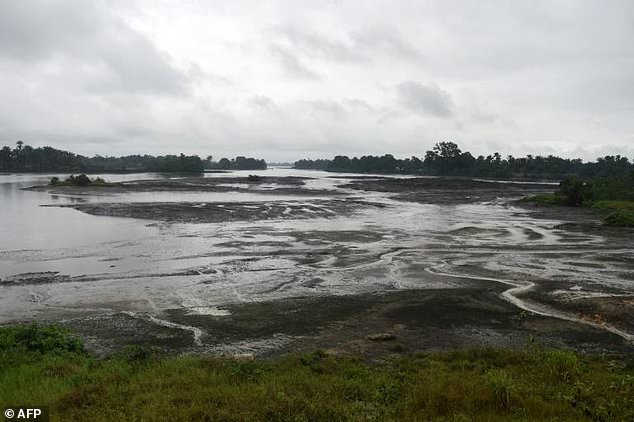 The UN's environment agency says cleaning up oil contamination in Ogoniland could take 30 years