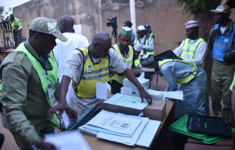 Inec Adhoc Staff Arranging Non Sensitive Material At Ward A’ Kofar Baru 003 Sakin Yara Polling Unit During The 2019 National Assembly And Presidential Elections In Daura, Katsina State On