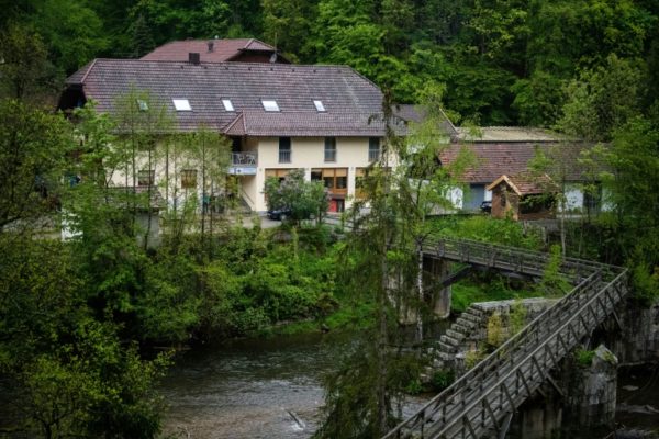 Possible Suicide Pact In Macabre German Crossbow Murders