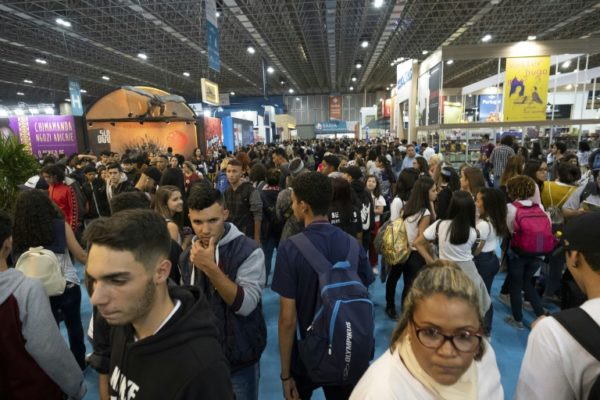 Legal Battle Over Marvel Comic Gay Kiss In Brazil